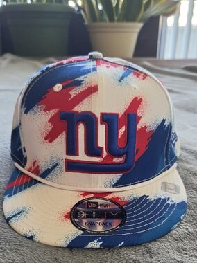 Hot Sale!!🔥☄️New Era White, Blue & Red NY Giants Snapback Hat❤️🤍💙
